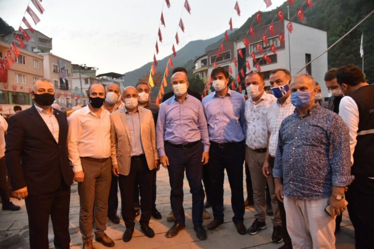 Genel Başkanımız Levent Uslu, Şube/İl Başkanlarımız ile birlikte Sel Felaketinin Yaşandığı Giresun’da İncelemelerde Bulundu Genel Başkanımız Levent Uslu, Şube/İl Başkanlarımız ile birlikte Sel Felaketinin Yaşandığı Giresun’da İncelemelerde Bulundu