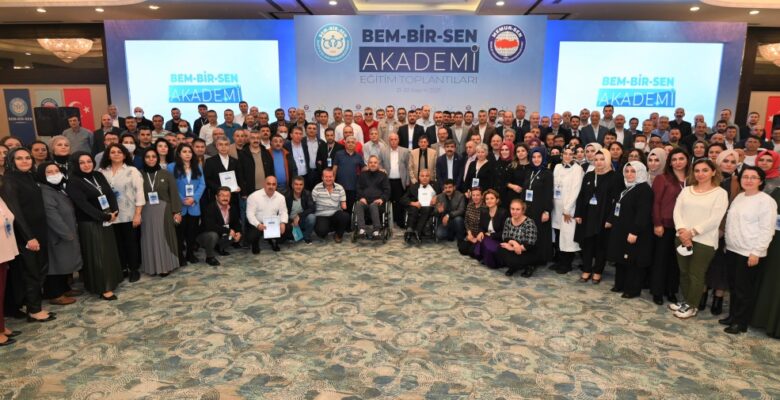 Bem-Bir-Sen Akademi Eğitimlerimiz,18 Şube/İl Başkanlığımız Teşkilatları ile Devam Etti