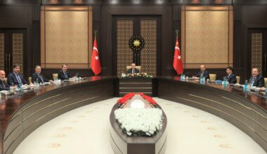 Cumhurbaşkanımız Sayın Recep Tayyip Erdoğan, Memur-Sen Heyetini Kabul Etti