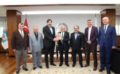 Genel Başkanımız Levent Uslu ile Kayseri Büyükşehir Belediye Başkanı Memduh Büyükkılıç’ı Ziyaret Ettik