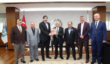 Genel Başkanımız Levent Uslu ile Kayseri Büyükşehir Belediye Başkanı Memduh Büyükkılıç’ı Ziyaret Ettik
