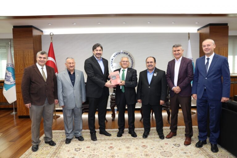 Genel Başkanımız Levent Uslu ile Kayseri Büyükşehir Belediye Başkanı Memduh Büyükkılıç’ı Ziyaret Ettik